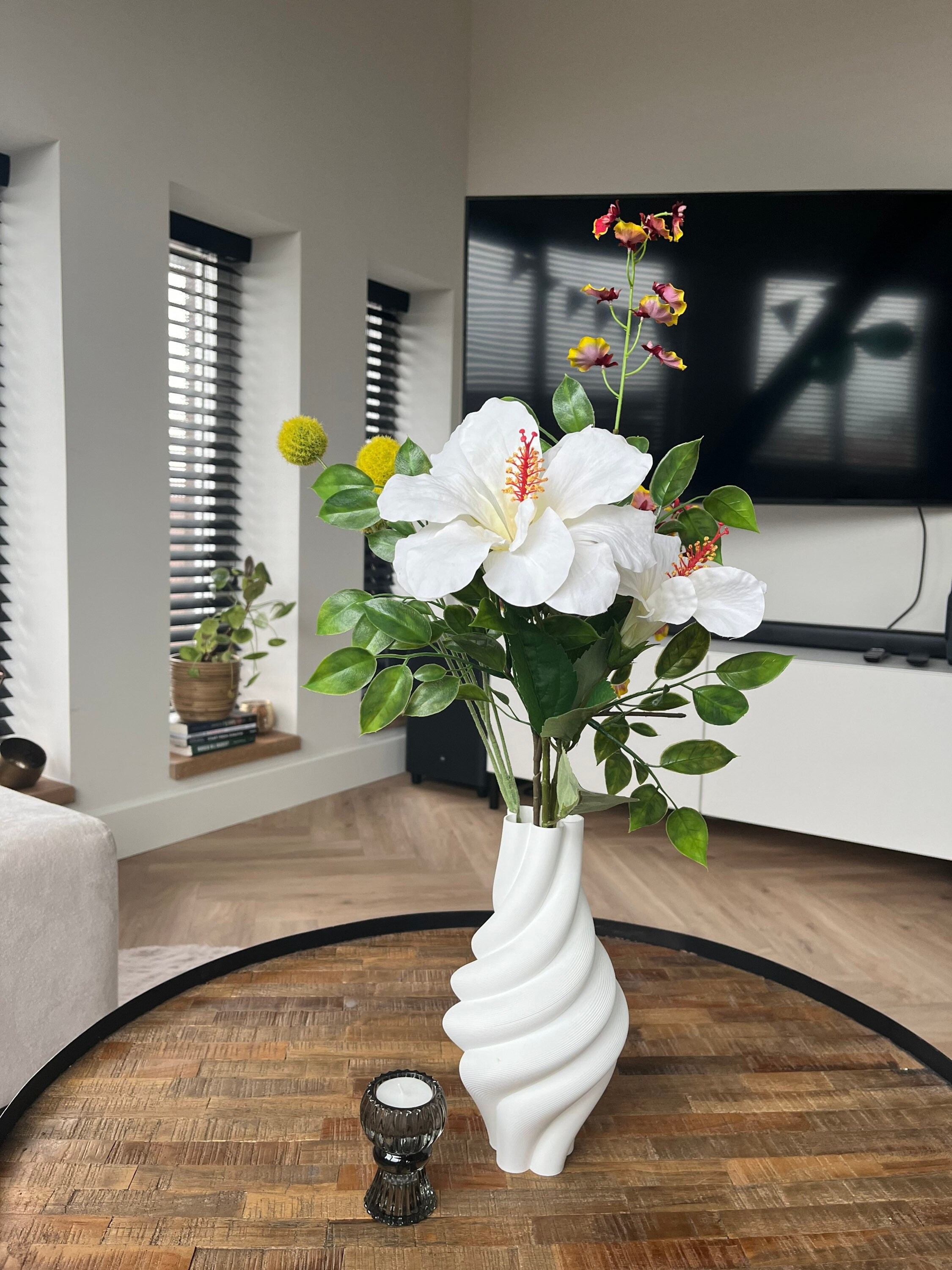 Tall artificial flowers for floor vase deals