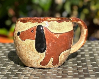 Coffee mug with dachshund motif, gift for dachshund lovers, tea mug with animal motif, mugs with dogs, ceramic mug with dogs, dog motif