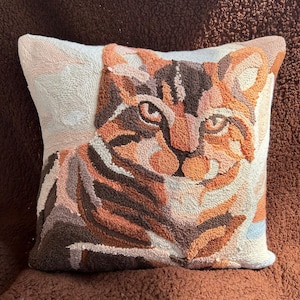 Cute Cat Pattern Punch Needle Pillow Cover, Hand Tufted Square Decorative Pillow Case, New Home Gift, Gift For Cat Lovers Home Decor