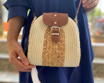 Handmade Cotton Straw Shoulder Bag: Beige Boho Leather Purse