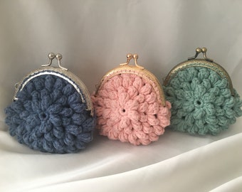 Crochet Vintage Style Kiss Lock Coin Purse, Floral Change Purse Coin, Metal Frame Floral Pattern Little Purse, Gift For Her, Gift For Mother