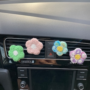 Cute Car Accessories, Handmade Car Air Vent Clip, Daisy Flower and Red Heart Vent Clip, New Car Gift, Custom Car Decor for Women