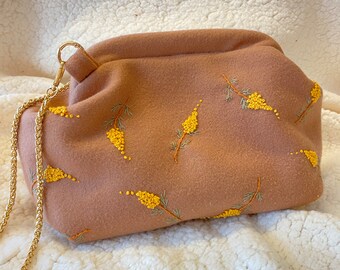 Handmade Velvet Wrist Bag: Embroidered Floral Clutch Purse