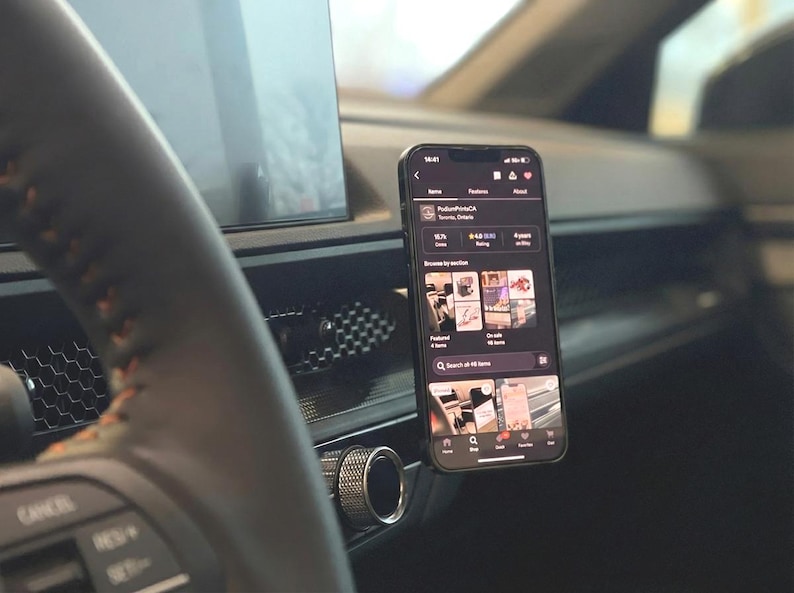 2023+ Honda CR-V MagSafe phone mount installed on dashboard honeycomb vent for 6th generation CR-V models 2023 2024 2025 2026. Custom vent phone holder with ultra strong MagSafe magnet for secure hands-free driving. Honda CRV phone mount compatible with iPhone 12 13 14 15 16 and Android using MagSafe ring. Adjustable CR-V dashboard phone holder for driver and passenger use, no tools or adhesive required.