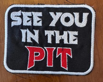 See You In The Pit Gestickter Aufnäher - Punk Metal Konzertweste Accessoire