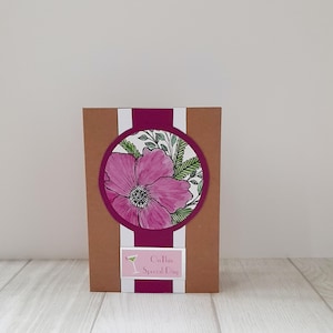 Tarjeta de celebración para ella, Tarjeta de flores pintada a mano, Tarjeta para ocasión especial, Tarjeta de felicitaciones para ella, Tarjeta de celebración floral para niña.