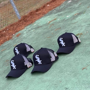Chicago White Sox Trucker Hat, Snapback Mesh back. Hard enamel Lapel Pin Included With Every Hat!!