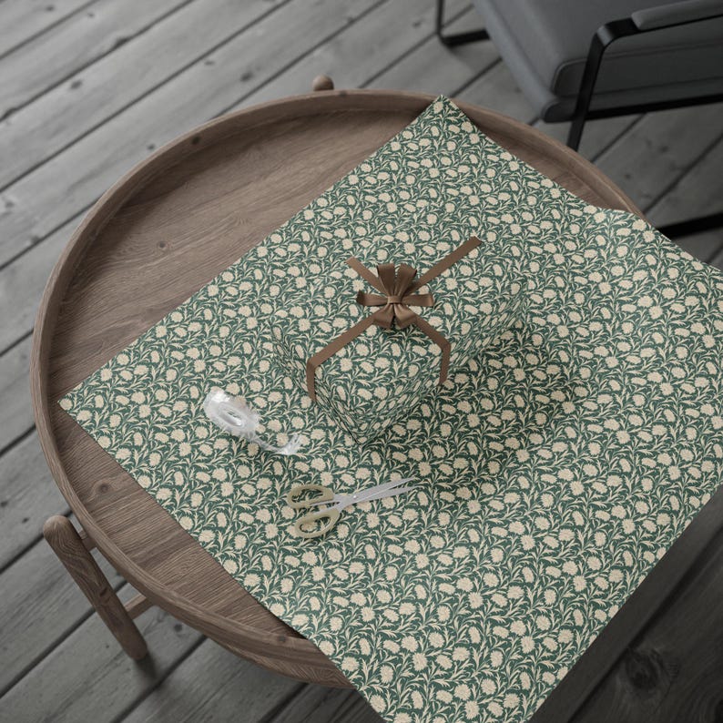 Vintage Green Floral Wrapping Paper: Victorian Botanical Gift Wrap Bild 3
