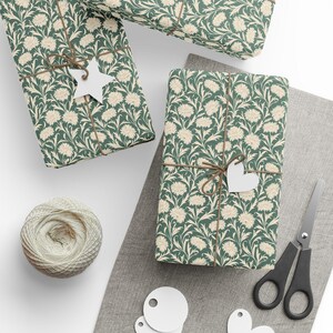 Vintage Green Floral Wrapping Paper: Victorian Botanical Gift Wrap Bild 2