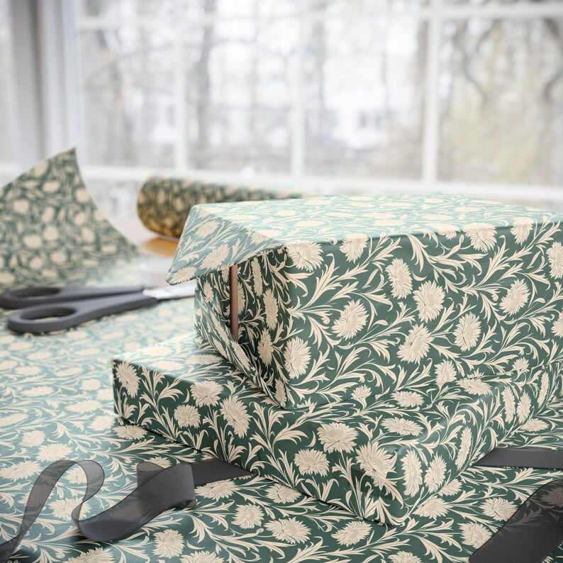 Vintage Green Floral Wrapping Paper: Victorian Botanical Gift Wrap Bild 4