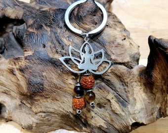 Lotus Flower Keychain, Symbol of Perfection and Purity, Enriched with Rudraksha Seeds and Tiger's Eye, Anti-stress and Protective.