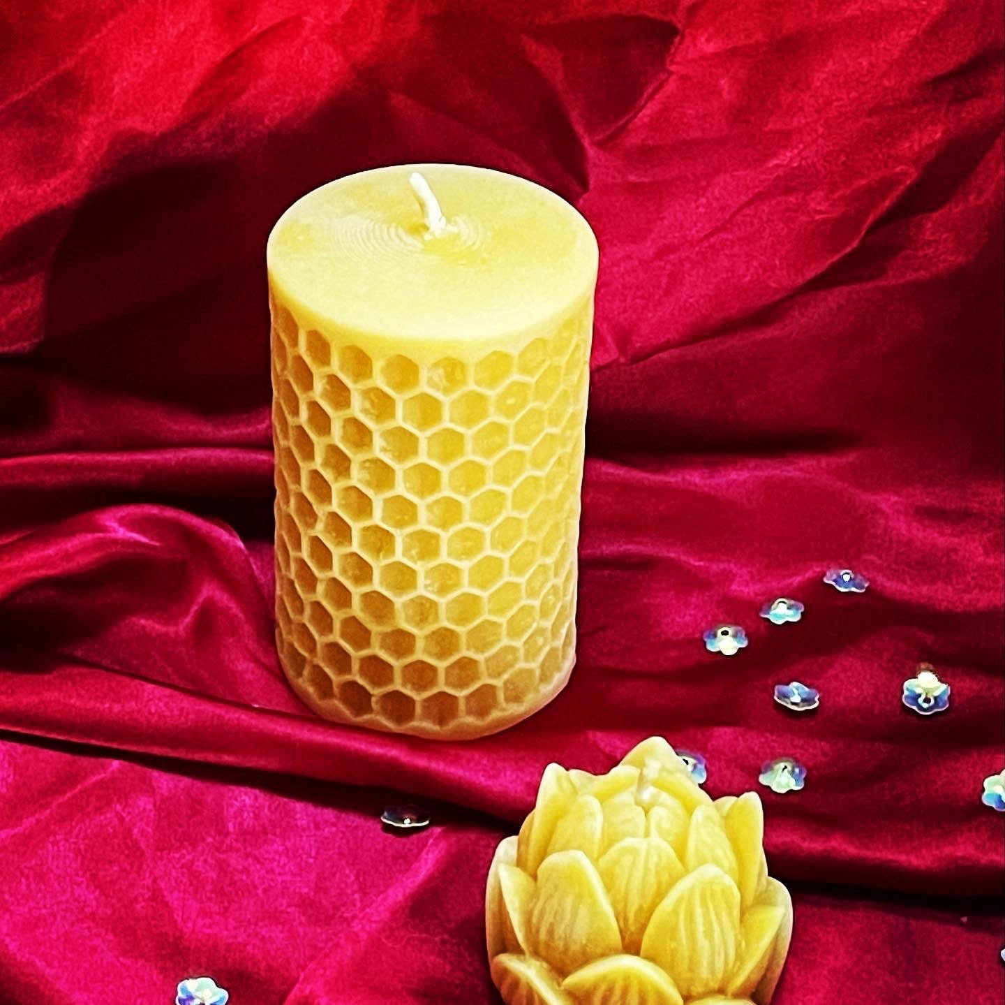 BEE CELLS PILLARS Silicone Candle Moldoduced of high-quality