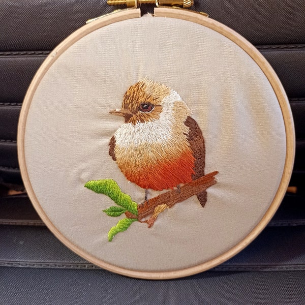 broderie oiseau, objet de decoration