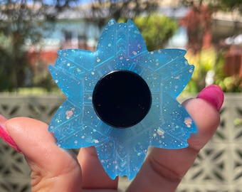 Blue Glow In The Dark Petal-Star Resin Fidget Spinner