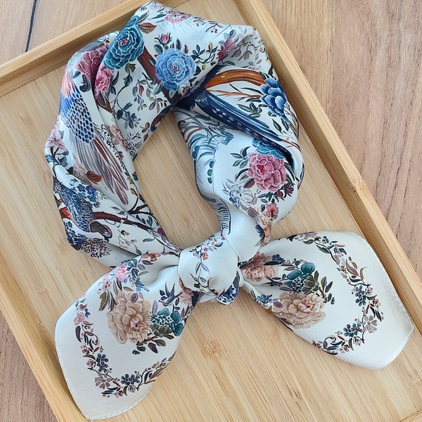 Foulard carré en soie naturelle,100 % véritable soie Mulberry 53cm square scarf in natural silk écharpe en soie mode tendance luxurious gift