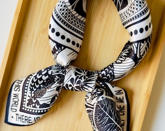 Wysokiej jakości szal z naturalnego jedwabiu morwowego • mały luksusowy szal wykonany w 100% z prawdziwego jedwabiu • kwiatowy wzór • prezent świąteczny