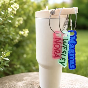 Llavero acrílico personalizado con nombre, llavero personalizado para botella de agua, etiqueta para mochila
