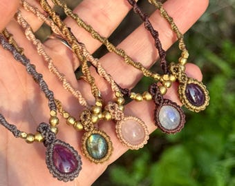 Minimal Crystal Pendant, Macrame Gemstone Necklace, Amethyst, Labradorite, Moonstone, Rose Quartz, Boho Jewelry
