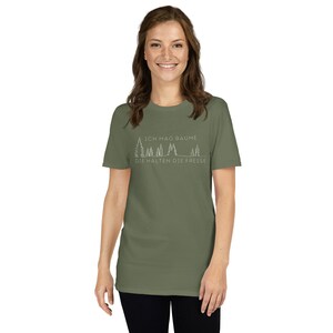 Unisex T-Shirt mit einem minimalistischen Design mit Bäumen und der Aufschrift: Ich mag Bäume die halten die Fresse.