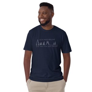 Unisex T-Shirt mit einem minimalistischen Design mit Bäumen und der Aufschrift: Ich mag Bäume die halten die Fresse.