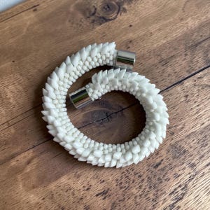 Dragon’s luster: Matagama beads bracelet inspired by Dragon scales