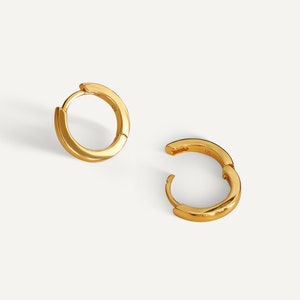 Everyday 10mm Simple Gold Hoop Earrings -  18k Gold Plated Mini Hoop Earrings - Dainty Simple Hoop Earrings - Perfect Minimalist Earrings