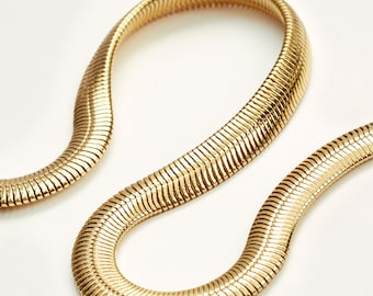 Collier serpent « Audacieux » de 6 mm d'épaisseur - Plaqué or 18 carats - Collier à chevrons - Collier ras de cou plat - Cadeaux pour elle - Bijoux sans ternissement