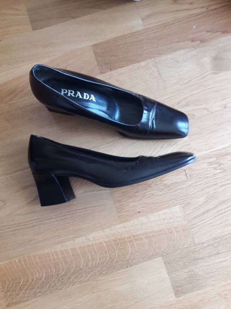 Prada zapatos de tacón vintage talla 38 it - Etsy España Prada zapatos de tacón vintage talla 38 it - Etsy España
