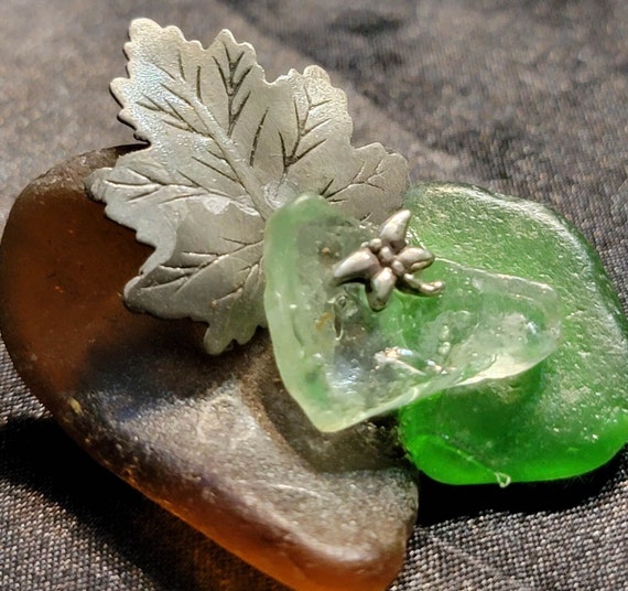 Sea Glass Pin Jewelry w/ leaf and firefly charm - image 1