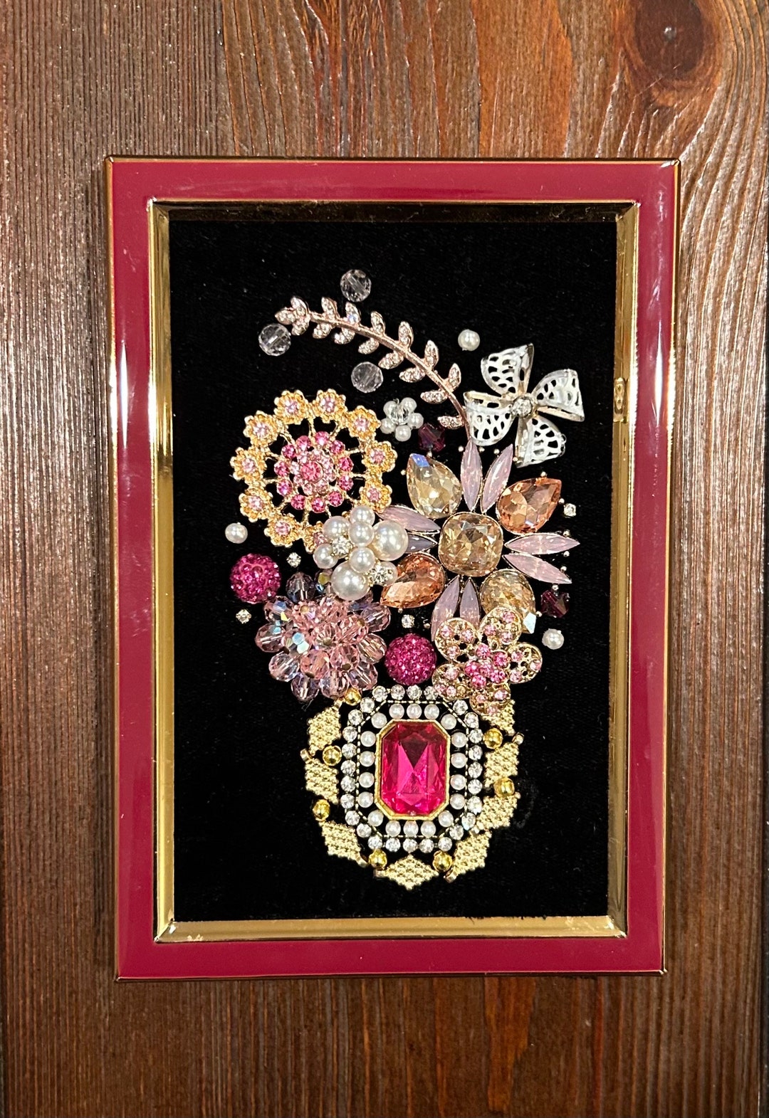 額縁　刺繍　4枚セット　バラ売り可能　風景画　鯉　鷹　アンティーク アンティーク鷹と松 文化刺繍 額縁 - メルカリ