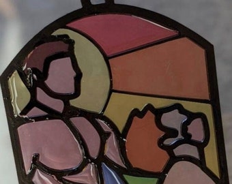 Diseño de vitrales de resina de estilo maduro, con una mirada hacia arriba y queer