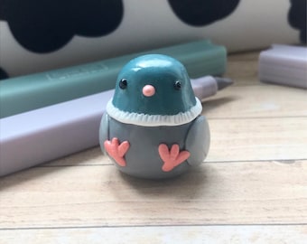 Handmade Polymer clay pigeon desk friend sculpture/polymer clay sculpture/small polymer clay figurine/clay sculpture/desk pet/worry buddy