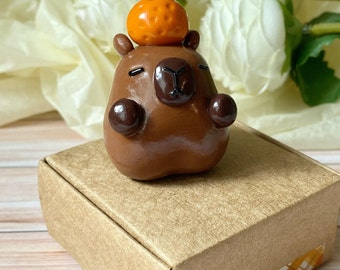 Handmade Polymer clay capybara desk friend sculpture/art/polymer clay sculpture/home decor/birthday/gift/sculpture/desk pet/stardew valley