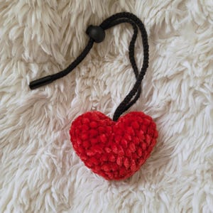 Cœur de la Saint-Valentin, breloque coeur rouge pour voiture, coeur en peluche, pendentif pour voiture pour rétroviseur, breloque coeur de luxe, breloque rouge suspendue, breloque pour sac coeur
