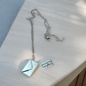 Collar con colgante en forma de sobre "Eres mi todo": regalo de joyería sentimental para ella, personalícelo con un mensaje personalizado