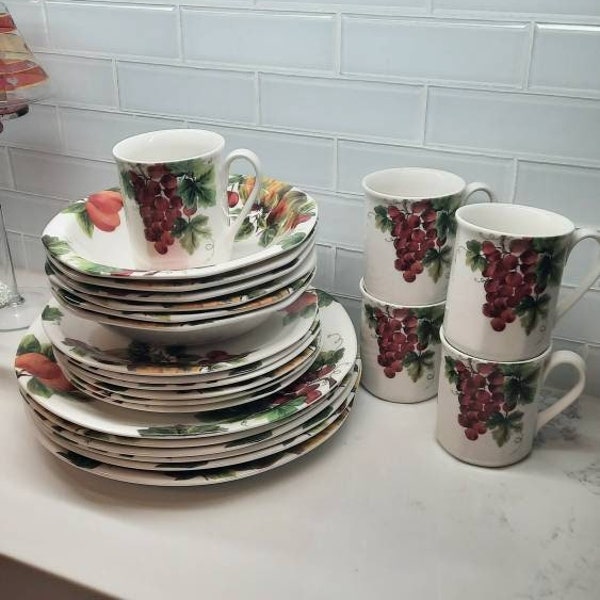 Royal Daulton Everyday Vintage Grape Fine China Set, Made in England, 6 Dinner Pates, 6 Salad Plates, 6 Soup Bowls, 5 Mugs, Thanksgiving.