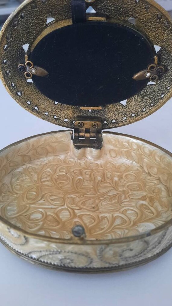 Vintage Jewelry Brass Trinket box with Photo Fram… - image 5
