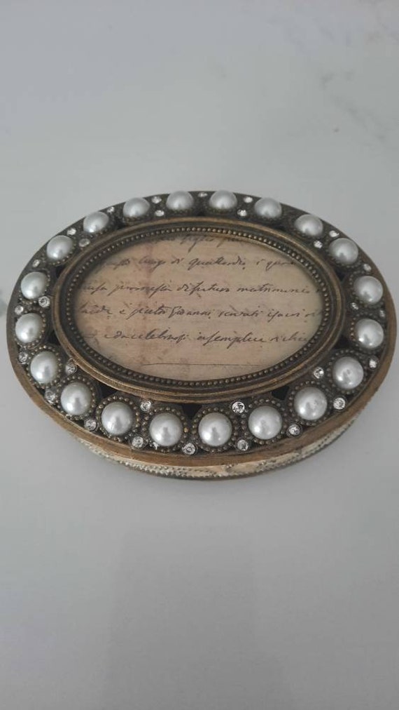 Vintage Jewelry Brass Trinket box with Photo Fram… - image 2