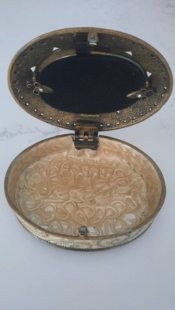 Vintage Jewelry Brass Trinket box with Photo Fram… - image 3