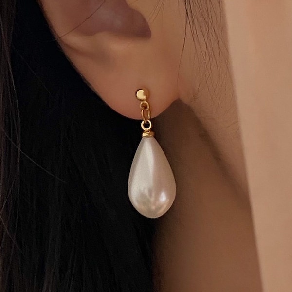 Silver Lustrous Teardrop Pearl Earrings, 14K Gold Fill Pearl Stub, Bridesmaid Jewelry, Gift for Daughter, Girlfriend, Mom, Wife