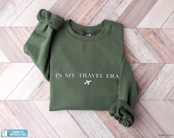 Sudadera de viaje bordada En mi era de viajes Camiseta de avión Regalo de aventurero para viajeros del mundo Sudadera con modo avión Camiseta de vacaciones
