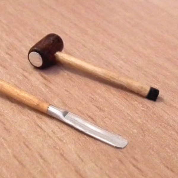 1/12. dolls house miniature Handmade Wood Mallet / Hammer & Chisel Tools set Artisan Tool miniatures for tool box
