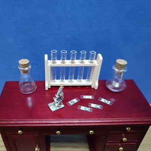 1/12 dolls house Miniature Science Set Test tubes Rack 2 glass flasks Jars Microscope & Slides Doctor desk Office Chemistry Medical Student