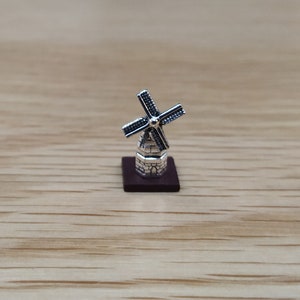 dolls house miniature Windmill Ornament & stand fireplace Table Cabinet Card making, dioramas, Book nooks and Room Boxes Old Flour Mill