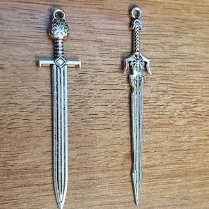 Dolls house Miniature Swords Ornament Gift Weapon Office Study medieval castle Weapon Game of Thrones House of Dragons Witcher Gift sword