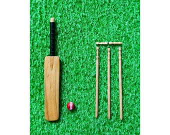 1/12 Dolls House miniature handmade Full Cricket Set Bat Wickets Stumps Ball Cricketer sport