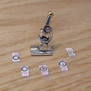 1/12 dolls house Miniature handmade Microscope metal Doctors desk Office Chemistry Biology Study Medical student Card making dioramas Book