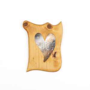 Spiegel Herz aus Holz – Spiegel mit Holzrahmen aus Naturholz, ausgefallene Wanddeko, besonderes Geschenk mit Herz, organisches Herz afbeelding 1