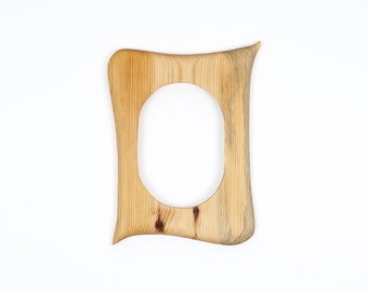Oval wooden frame, small picture frame made of pine, a handmade unique piece 13 x 18 cm
