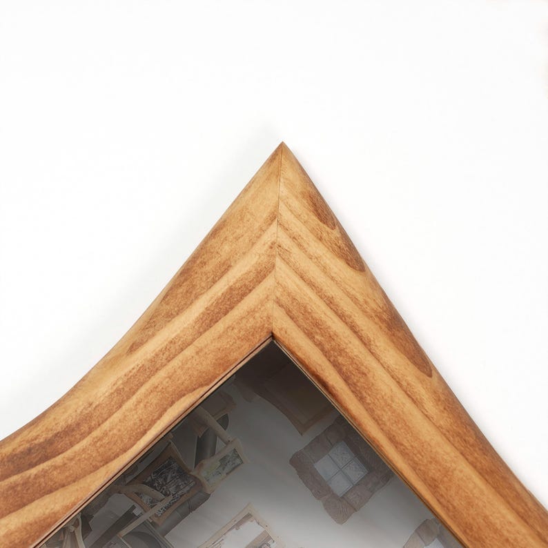 Wandspiegel mit Holzrahmen, Holzspiegel Unikat handgefertigt aus Fichte 40x50 cm, rustikaler Naturholz Spiegelrahmen mit organischer Form image 3